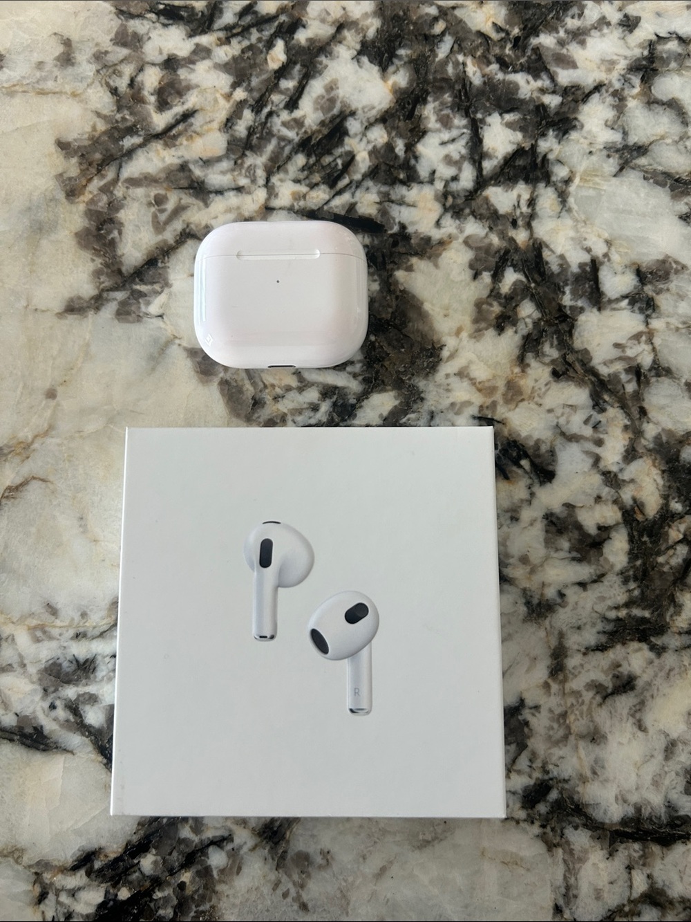 Apple White Wireless AirPods Pro with Charging Case 3rd generation